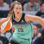 Sabrina Ionescu, que marcou 31 pontos, quer se mover durante a perda de Liberty 100-93 com o Lynx em 30 de julho de 2025.