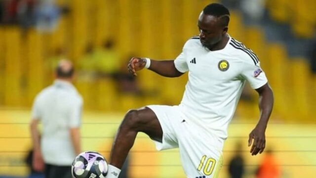 Sadio Mane Assista e segue a jovem indonésia de Qari quando ele está recitando ao vivo no Instagram

