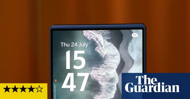 Samsung Galaxy Z Flip 7 Review: Grade Looking and Divery, mas Android iterativo

