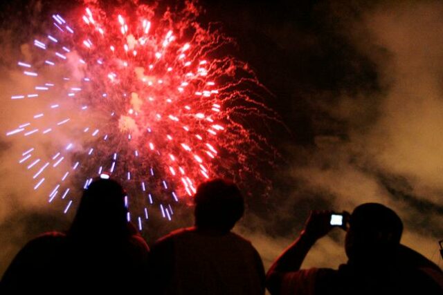 San Jose Fireworks Show cancelado devido à explosão de armazém do condado de Yolo


