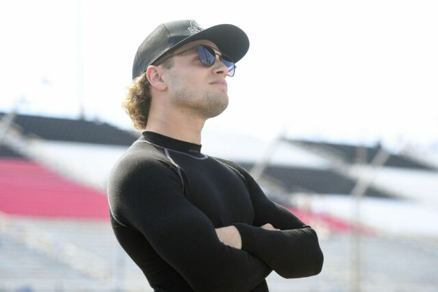 Santino Ferrucci não competirá na corrida IndyCar Toronto após os grandes detritos durante o aquecimento

