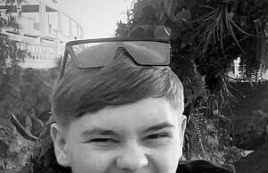 Schoolboy que apostou em Harvey Willgoose até a morte disse ao professor principal: “Não estou bem na cabeça”, ouça o tribunal Harvey Willgoose, 15, foi esfaqueado no coração de um pátio escolar por um garoto de 15 anos