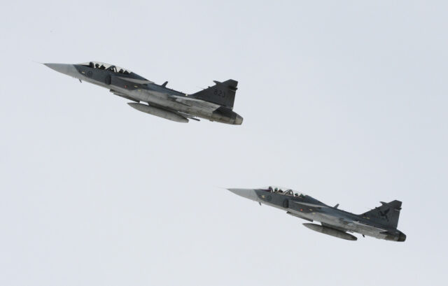 Scramples da OTAN Subsônica Cubllar Witerrer Jets Friend 'Muitas Rússion


