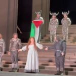 Um funcionário da Royal Opera House desenvolveu uma bandeira palestina no palco no sábado