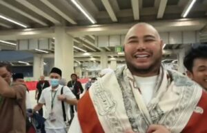 Sentindo uma garota antes de migrar, Ivan Gunawan: Eu e Ayu Ting Ting não precisamos de frases na sexta -feira Sentindo uma garota antes de migrar, Ivan Gunawan: Eu e Ayu Ting Ting não precisamos de frases na sexta -feira