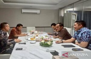 Seskab, chefe de Bin, chefe da Polícia Nacional, se encontrou, sobre o quê? Seskab, chefe de Bin, chefe da Polícia Nacional, se encontrou, sobre o quê?