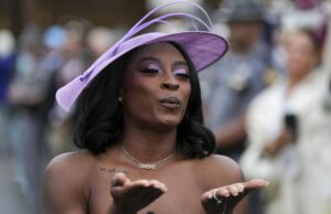 Simone Biles, Luxury Island mostra a aparência da cabeça atrevida enquanto mostra o visual Biles em 2025 ESPYS (Fonte da imagem: Getty)