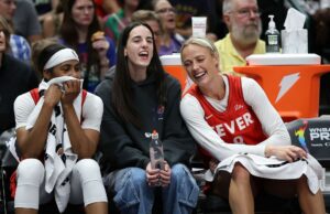 “Sinto muito, você deve estar aqui com sua equipe”: US $ 90.000 Fever Star, Chicago’da Touch depois de tocar Jab e Caitlin Clark’a Hit Clark "Sinto muito, você deve estar aqui com sua equipe": US $ 90.000 Fever Star, Chicago'da Touch depois de tocar Jab e Caitlin Clark'a Hit Clark