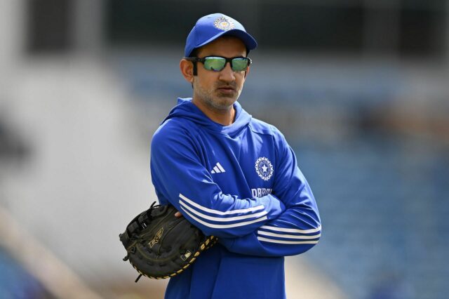 "Sirf Aapko Gaaliyan Hi Padti Haı" - Gautam Gambhir escolhe o trabalho duro entre ser jogador e treinador

