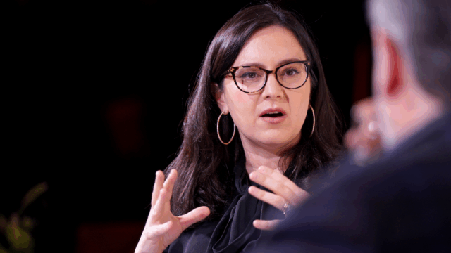 Skidance em Compras antecipadas Relações de impressão gratuita de Bari Weiss

