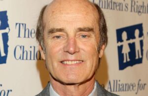 Skip Brittenham, um lendário advogado de Party de Eddie Murphy e Harrison Ford, morrendo para 83 Harrison Ford na Apple TV + 'Souling'