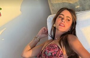 Sofia Vergara e Tom Brady desfrutam de um “romance de verão” na Espanha depois de ser aconchegante em Elite Supeyacht Sofia Vergara, 52, e Tom Brady, 47, são supostamente um