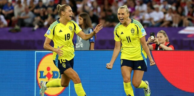 Suécia vs Inglaterra - EURO FENHORES: Pontuação ao vivo, notícias da equipe e atualizações quando o Super Sub Chloe Kelly define dois gols em apenas três minutos para empatar quando os titulares estavam à beira da saída

