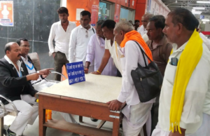 Superior Asheski: O departamento de documentos faz a documentação em 239 Superior Asheski: O departamento de documentos faz a documentação em 239