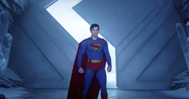 Superman vs. 'Superman'? Dean Cain chora 'ele acordou' depois que James Gunn chama o herói de imigrante

