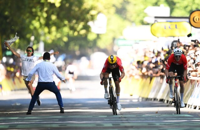 "Swift Move" para para o agitador israelense no Tour de France acabou

