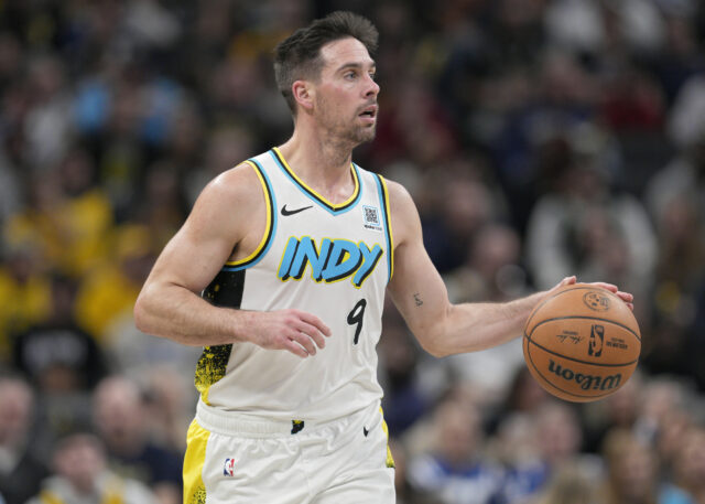 TJ McConnell, do Pacers, soa sobre Kyrie Irving

