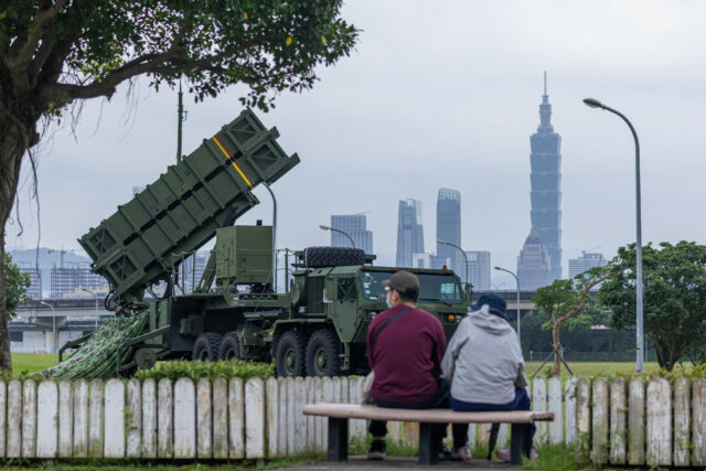 Taiwan implanta Hemanys, Patriot, Stinger Weapons in China Invision Exercício

