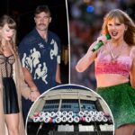 Taylor Swift compra uma pulseira de amizade gigante de Nova Orleans, por US $ 13.000: Relatório