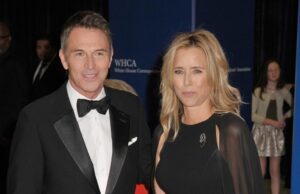 Tea Leoni e Tom Daly são casados! Casal em cerimônia cercada por família Tea Leoni e Tom Daly são casados! Casal em cerimônia cercada por família