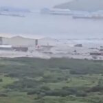 Terremoto segundos 8,7 Shake Kamchatka Russia Pioneer Tsunami para edifícios danificados