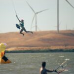 Os entusiastas da Watersports usam os ventos mundialmente famosos em Sherman Island, Califórnia, no sábado, 31 de maio de 2025 (Don Feria para o Bay Area News Group)