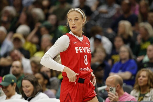 "The Maga Pig Fry" - Detroiters esmagou Sophie Cunningham por criticar a expansão da WNBA em Motor City através de Miami

