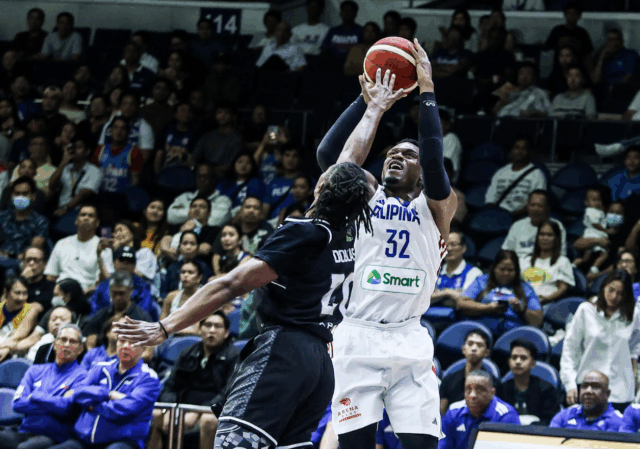 Tim Cone mantém os rostos familiares de Gilas, incluindo Ofana e Malonzo