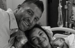 Tim Tebow e sua esposa recebem o primeiro filho ❤️ Tim Tebow e sua esposa recebem o primeiro filho