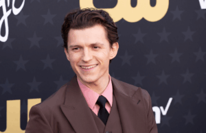 Tom Holland elogia Christopher Nolan “Odyssey” como “ao contrário de tudo o que já vimos” Tom Holland elogia Christopher Nolan "Odyssey" como "ao contrário de tudo o que já vimos"