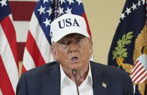 Trump anuncia tarifas abrangentes sobre os maiores parceiros comerciais dos EUA quando vence ‘grandes ameaças à economia’ ‘ Em uma carta de sexta -feira ao presidente da Comissão Europeia, Ursula von der Leyen, Trump anunciou que os Estados Unidos colocariam uma taxa aduaneira de 30 % na União Europeia a partir de 1º de agosto