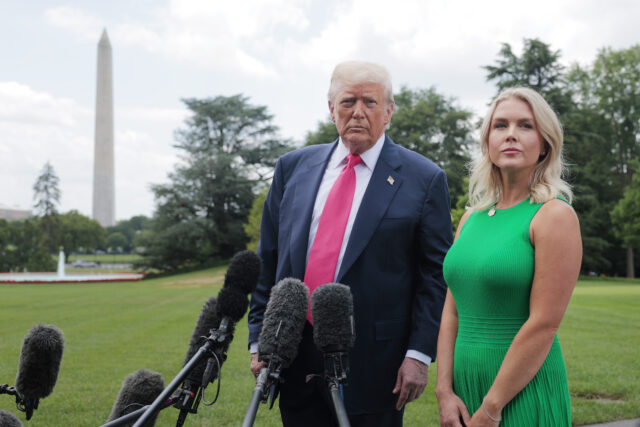 Trump respondeu quando perguntado se foi informado que seu nome estava em arquivos Epsteine

