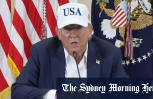 Trump visita a cidade do Texas devastada pelo rio Trump visita a cidade do Texas devastada pelo rio