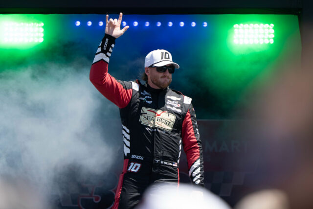 Ty Dillon diz que há um vencedor contra Ty Gibbs em Indianapolis por US $ 1.000.000

