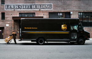 UPS Cutting Staff: que movimentação significa para suas remessas UPS Cutting Staff: que movimentação significa para suas remessas