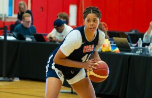 USC Land Hall, nº 1 restaura a Restailable para a Classe 2026 USC Land Hall, nº 1 restaura a Restailable para a Classe 2026