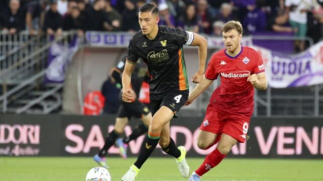 Udinese dá ofertas de Jay Idzes

