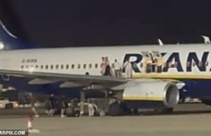 “Um administrador gritou para sair do avião – foi completamente caos”: os passageiros britânicos quebram as pernas enquanto fogem do avião da Ryanair através da asa em incidente assustador após “Alarmes falsos” Dezoito pessoas ficaram feridas depois que os passageiros foram rapidamente desmontados de um vôo da Ryanair no aeroporto de Mallorca após um alerta de incêndio que acabou sendo um alarme falso