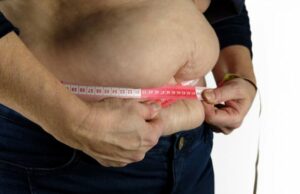 Um estilo de vida e estresse prejudiciais podem desencadear a obesidade, essa é uma maneira de evitá -lo Um estilo de vida e estresse prejudiciais podem desencadear a obesidade, essa é uma maneira de evitá -lo