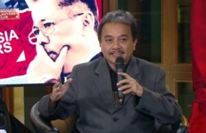 Uma das letras da Indonésia Raya, o incidente Rita Batar Batar fez com que os usuários da Internet se lembrassem de Roy Suryo Uma das letras da Indonésia Raya, o incidente Rita Batar Batar fez com que os usuários da Internet se lembrassem de Roy Suryo