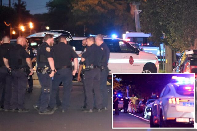 Policiais em um acidente fatal.