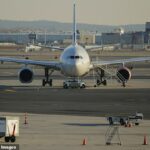 A United Airlines emitiu uma parada de terra urgente na linha principal devido a um alarme de incêndio ativo no Centro de Operações Integrado
