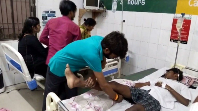 Utar Pradesh: 2 Dead, 32 pessoas no Barbonic após os fios do leite vivo

