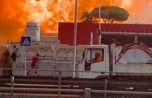 Vários feridos em enorme explosão em Roma quando o posto de gasolina explode Um sprint civil longe de uma enorme explosão no posto de gasolina