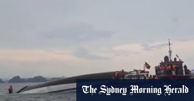 Viajante Boat Capsize Kills 34 no Vietnã

