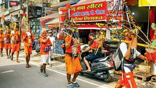 Vice -CM bate Samajwadadi "terrorista" Nota sobre o Kanwar Yatra


