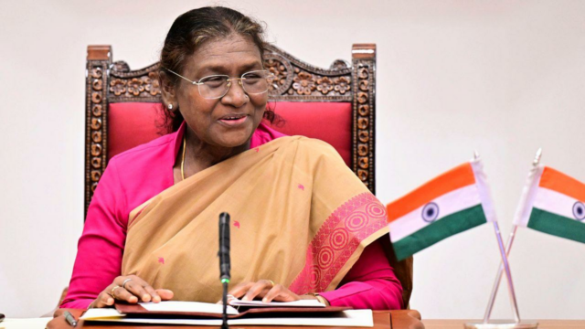 Vijay Diwas: Presidente Rural Reage Crie Murmu para Kargil Hero

