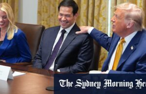 “Você ainda está no Jeffrey’s? Trump interrompe o repórter para defender Bondi Jeffrey Epp.