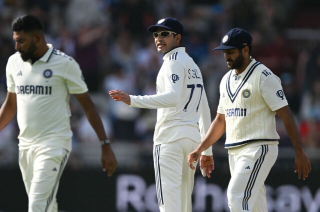"Você jogou 40 testes" - Dinesh Karthik Slams Team India, 2º dia, após o 2º dia da Pottery Industrins da Índia Indust 2025 4.

