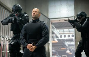 Você precisa ver esses três filmes e programas de televisão Hulu agora (4-6 de julho) Charlie Plummer no hino nacional